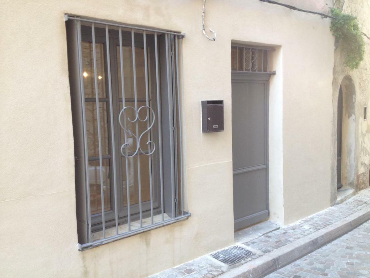 Apartment Typique Et Cosy Climatise. Arles